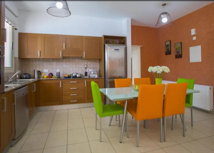 Soothing Sunset With Private Pool, 200m From The